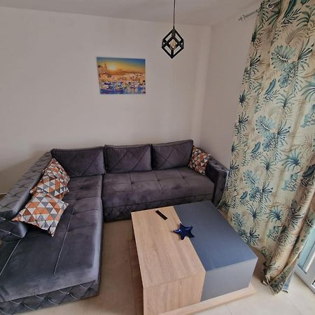 Sky Apartment 3 Сейнт Полс Бей Екстериор снимка