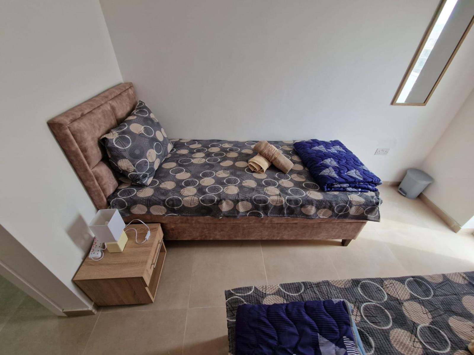 Sky Apartment 3 Сейнт Полс Бей Екстериор снимка