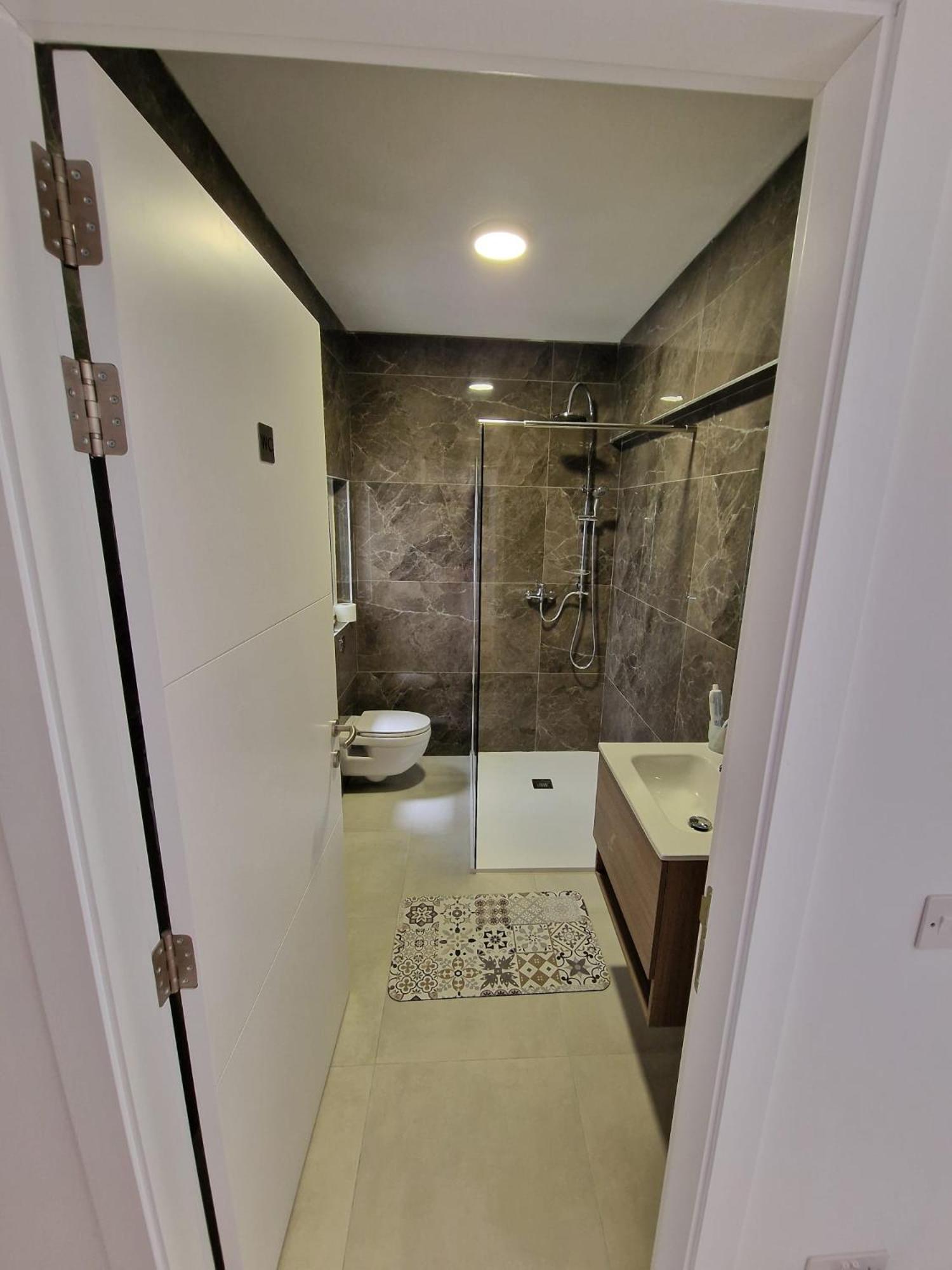 Sky Apartment 3 Сейнт Полс Бей Екстериор снимка