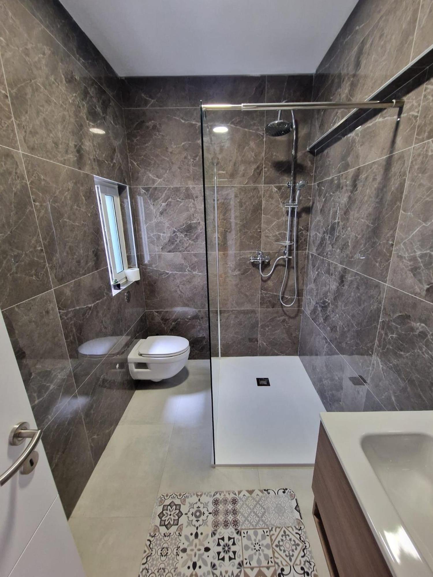 Sky Apartment 3 Сейнт Полс Бей Екстериор снимка